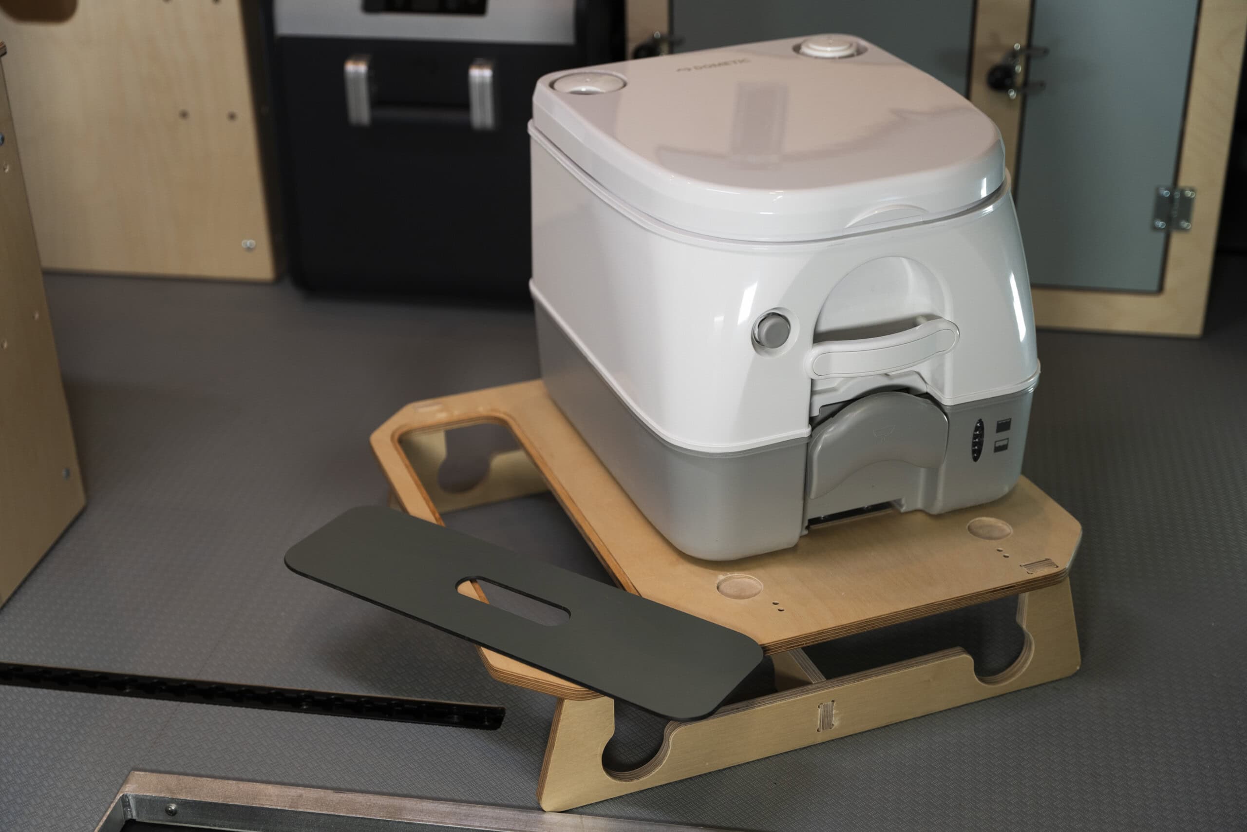 Dometic Toilet image 3