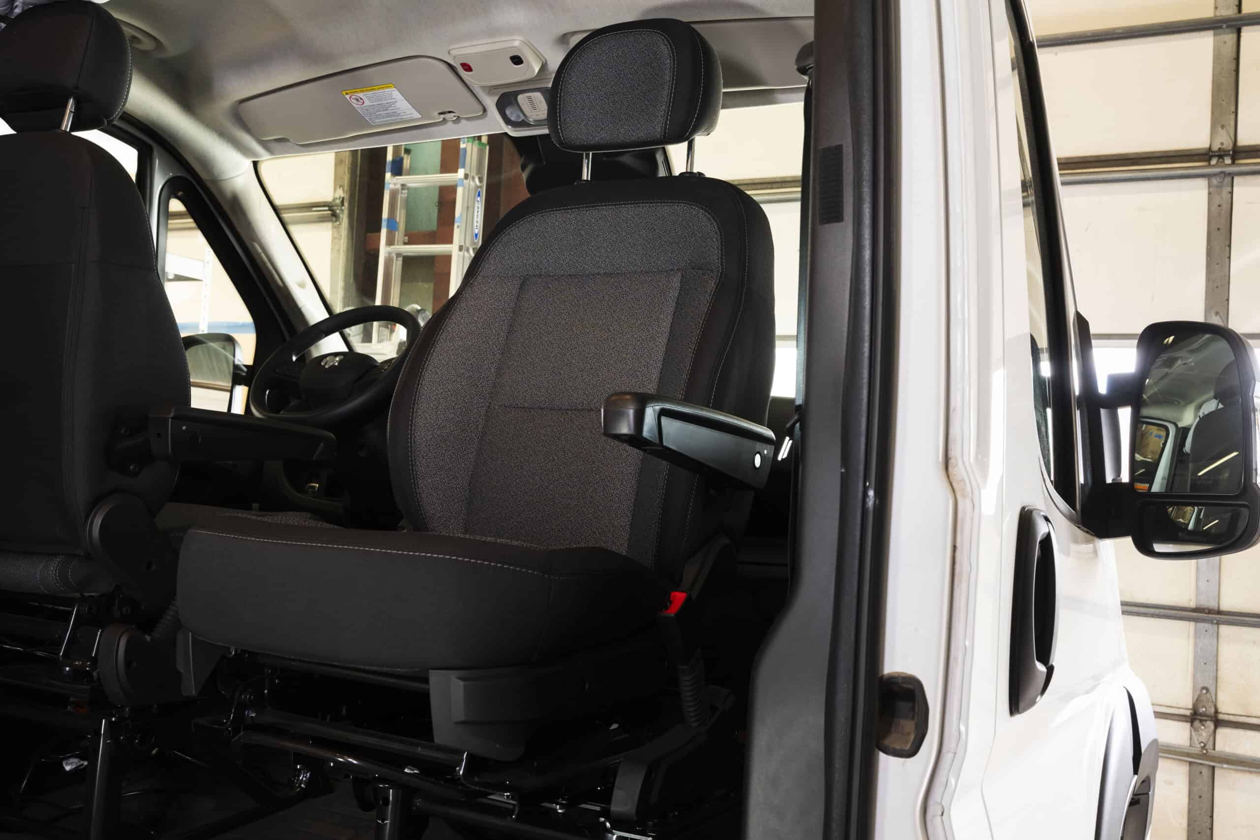 Swivel Seats image 3