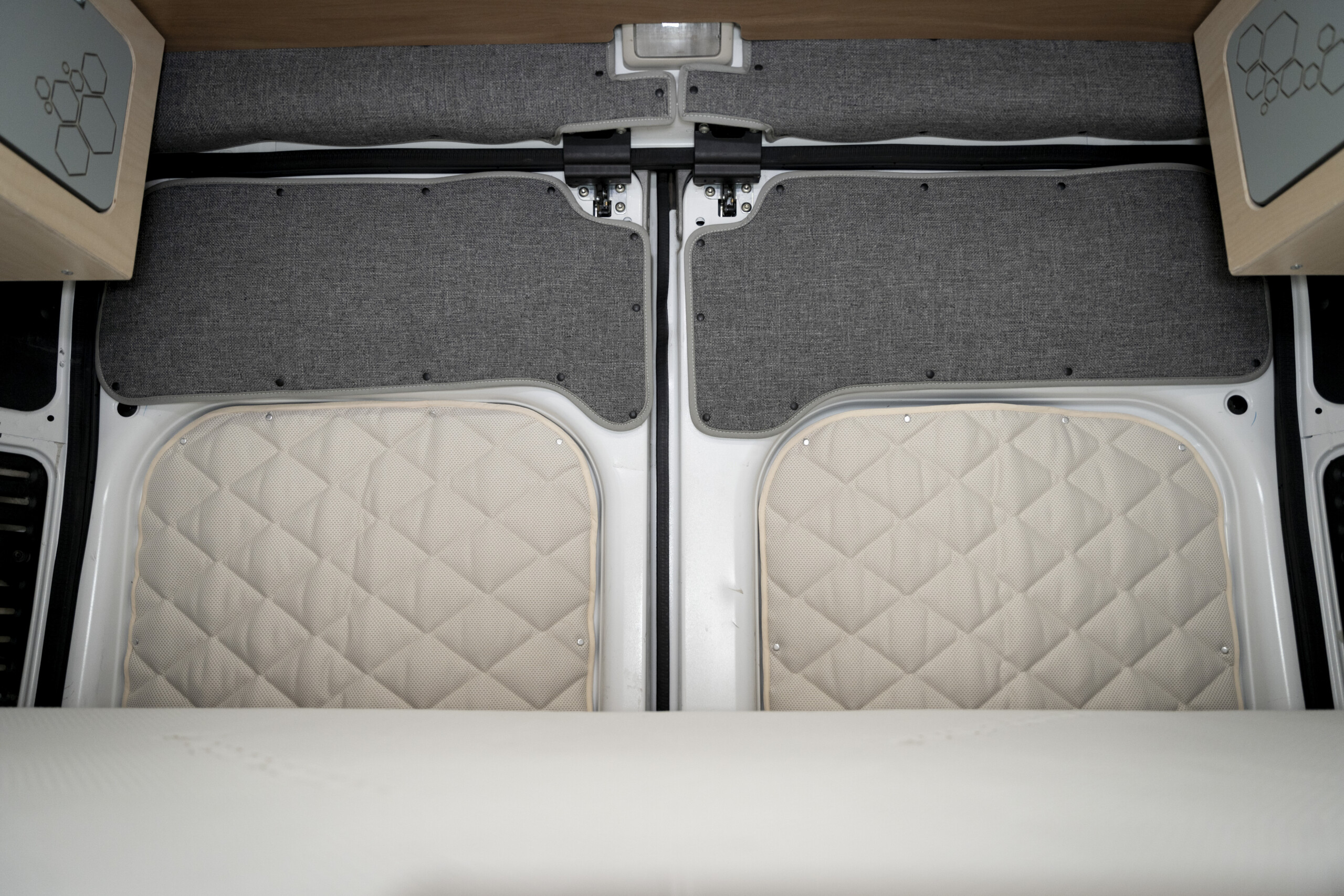 Vented Rear Windows image 3